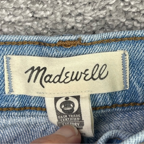 Madewell Jeans Women’s 26 Blue Slim Crop BoyJean High Rise Light Wash Ripped - Picture 6 of 13